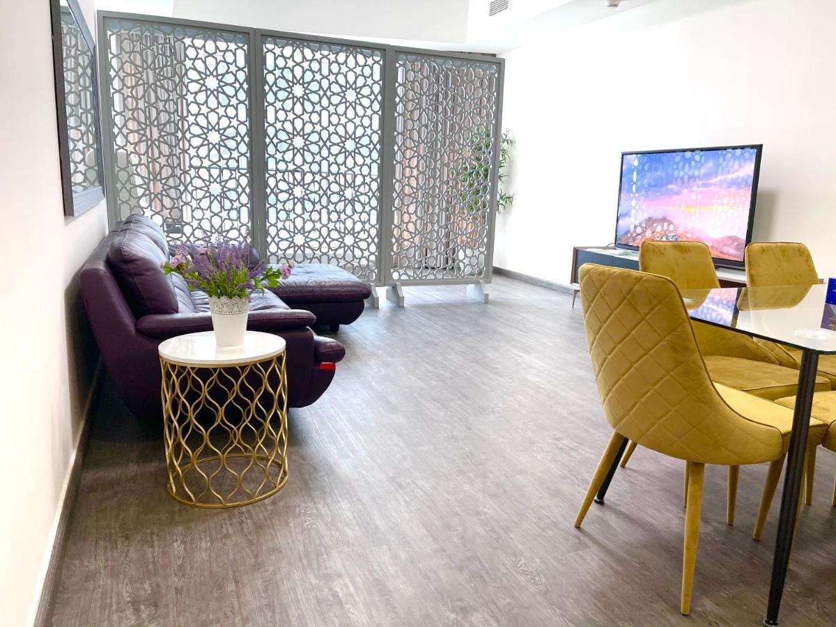 Upgraded 2 Bedrooms To 3 Bedrooms Private Residential Apartment In C4 Tower In Hydra Avenue Towers In Al Reem Island - 1307 아부다비 외부 사진